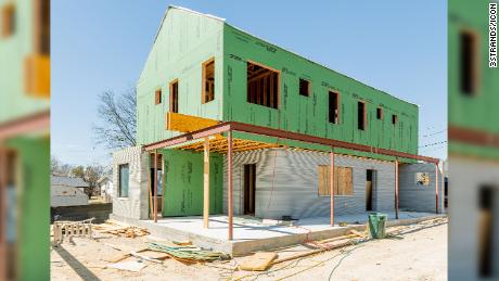 Austin developers are building four houses that use 3D printing and traditional construction techniques.