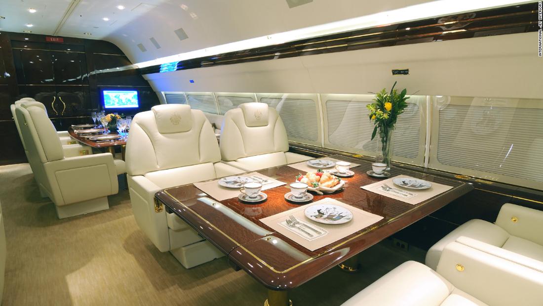 A table set for a meal aboard Trump&#39;s 757.