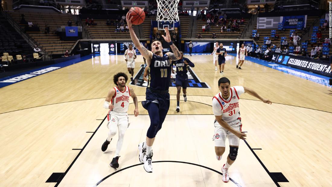 Oral Roberts upsets Ohio State in the first shocker of March Madness CNN