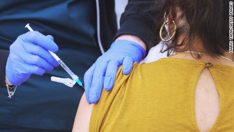 Is it ever OK to jump the vaccine line? We asked an ethicist 