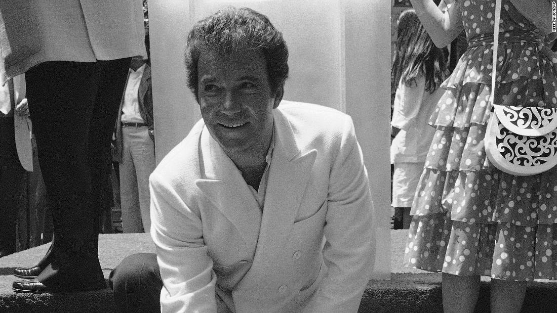Shatner received a star on the Hollywood Walk of Fame in 1983.