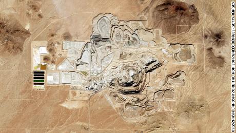 Солнечная технология Heliogen будет использоваться для питания буровой шахты Rio Tinto в Борон, Калифорния.  Рудник, расположенный в пустыне Мохаве, является крупнейшим в мире.