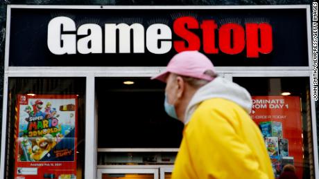 GameStop earnings fall short of expectations, but online sales offer some hope