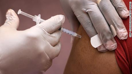 FDA Vaccine Advisors Say Plan Is Needed to Update Covid-19 Vaccines
