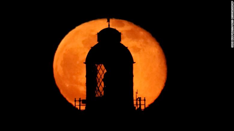 See the ‘Worm’ supermoon glow in the sky this weekend
