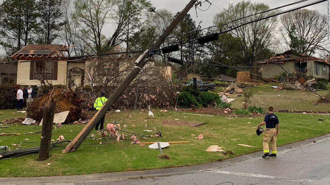 Tornadoes pass through 5 southern states, causing at least 5 deaths and major destruction