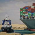 02 suez canal container ship 0326