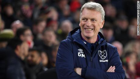 SHEFFIELD, ENGLAND - JANUARY 10: David Moyes, Manager of West Ham United looks on during the Premier League match between Sheffield United and West Ham United at Bramall Lane on January 10, 2020 in Sheffield, United Kingdom. (Photo by Michael Regan/Getty Images)