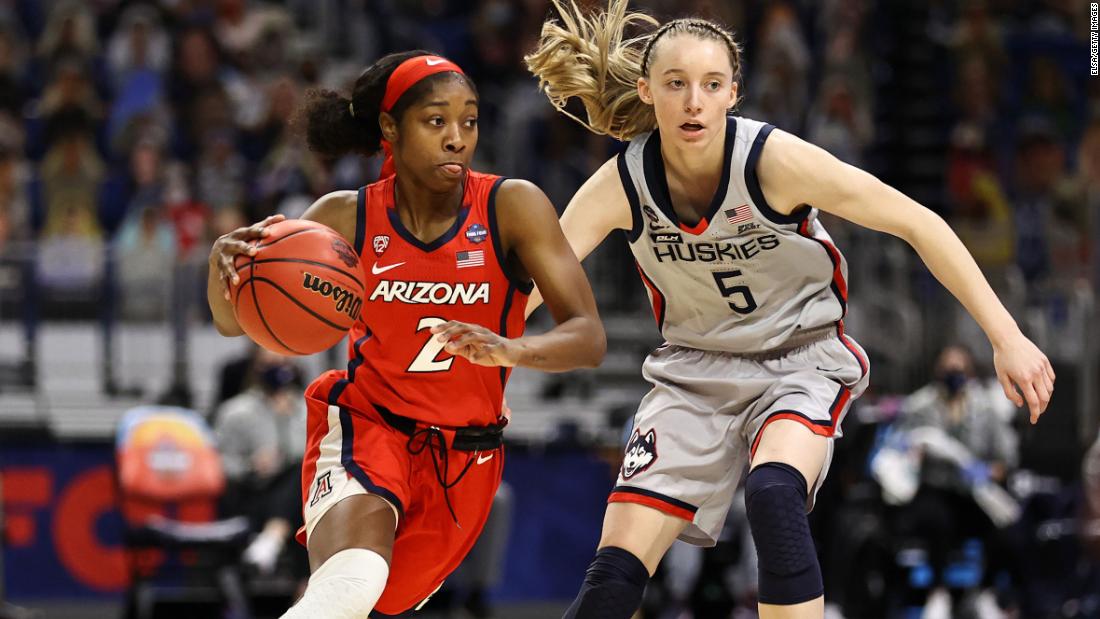 Arizona stuns UConn, sets up national championship game with Stanford