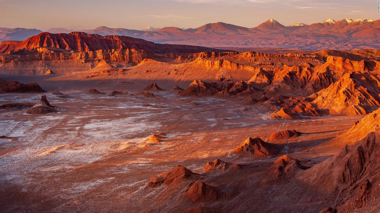 An ancient fireball turned miles of this desert to glass - CNN