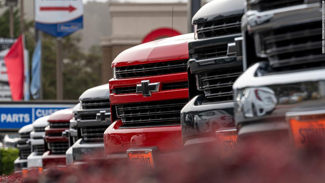 GM to make an electric Chevy Silverado pickup with 400 miles of range