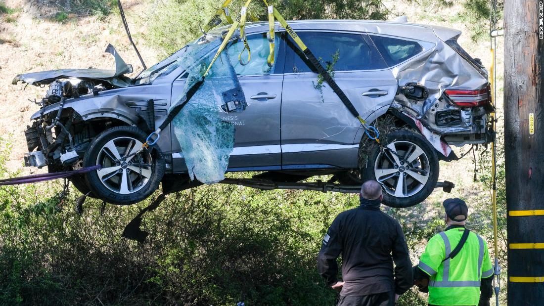 Tiger Woods’ accident: the golfer was disoriented in a way that was consistent with shock after his accident, the police report reads