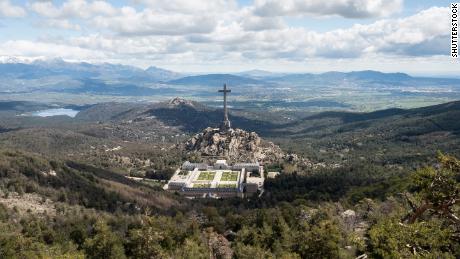 España planea abrir una tumba para 33.000 víctimas de la guerra civil