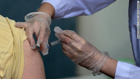 White House expands federal vaccine programs