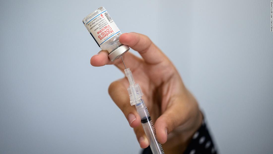 Booster shots rev up immune response to coronavirus variants, Moderna says