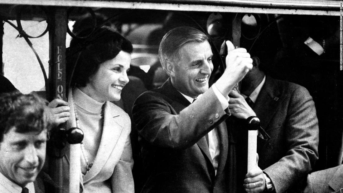 Mondale and Dianne Feinstein campaign in San Francisco for President Carter&#39;s reelection on September 5, 1980. 