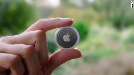 Apple&#39;s new AirTag Bluetooth tracker