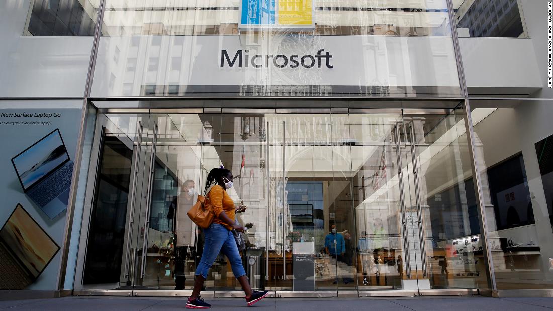 Microsoft reaches a $2 trillion market cap