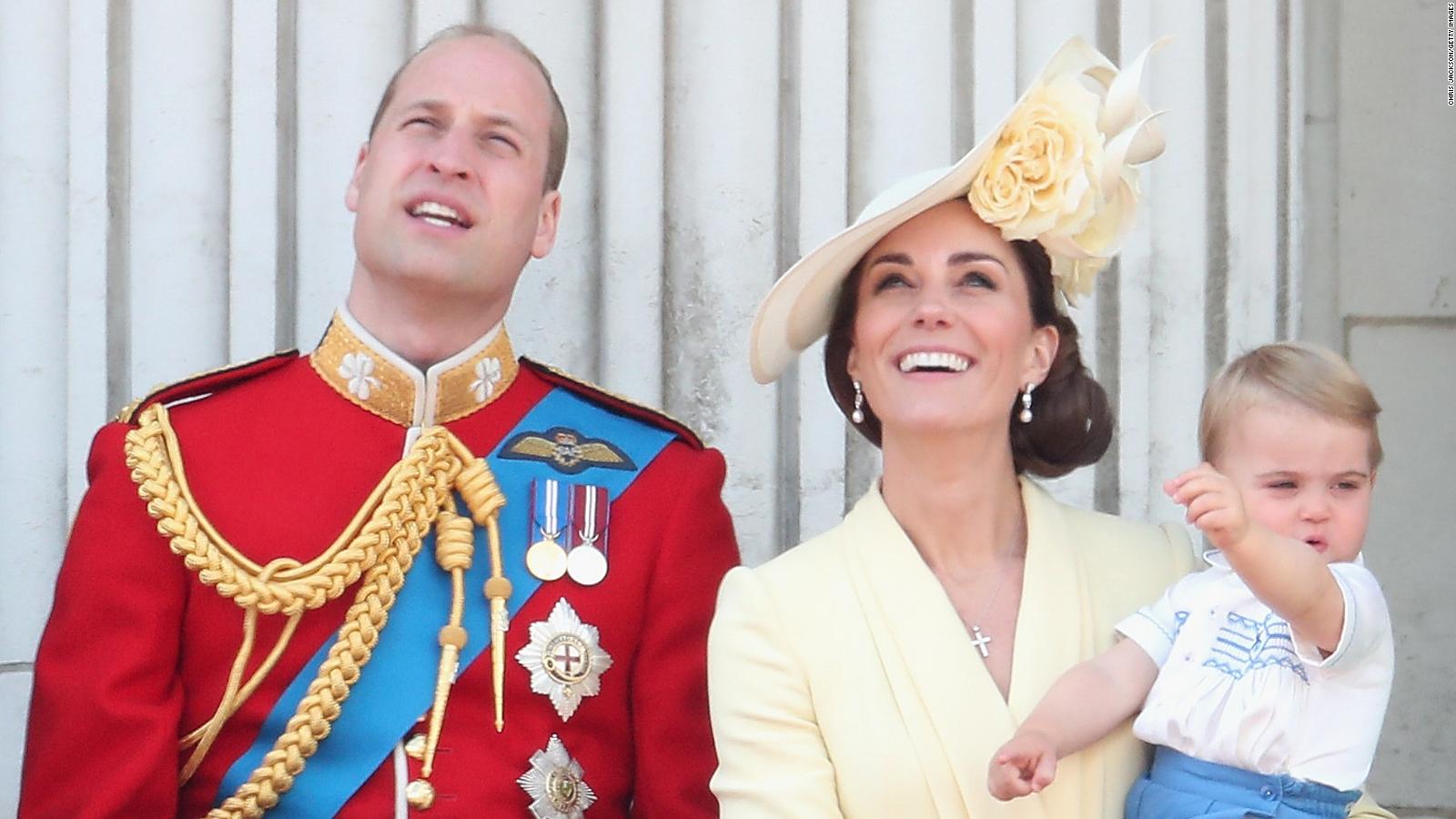 Prince William, Kate Middleton and children in royal Christmas photo - CNN