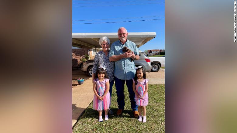 After finding a Christmas wish list tied to a balloon, this man drove hundreds of miles to make two little girls’ dreams come true