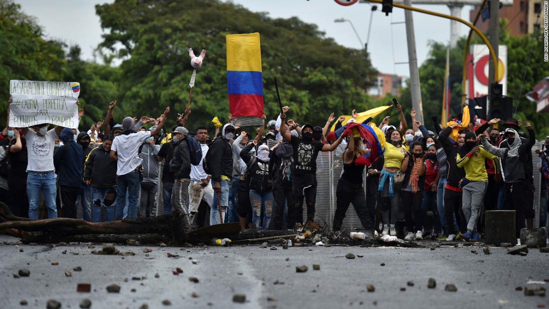 Colombia protests: Five civilians and one police officer die in unrest - CNN