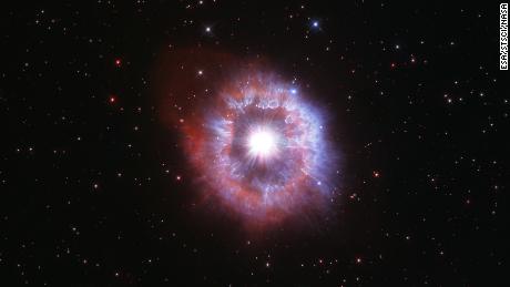 This rare giant star pictured by Hubble is trying to avoid self-destruction.