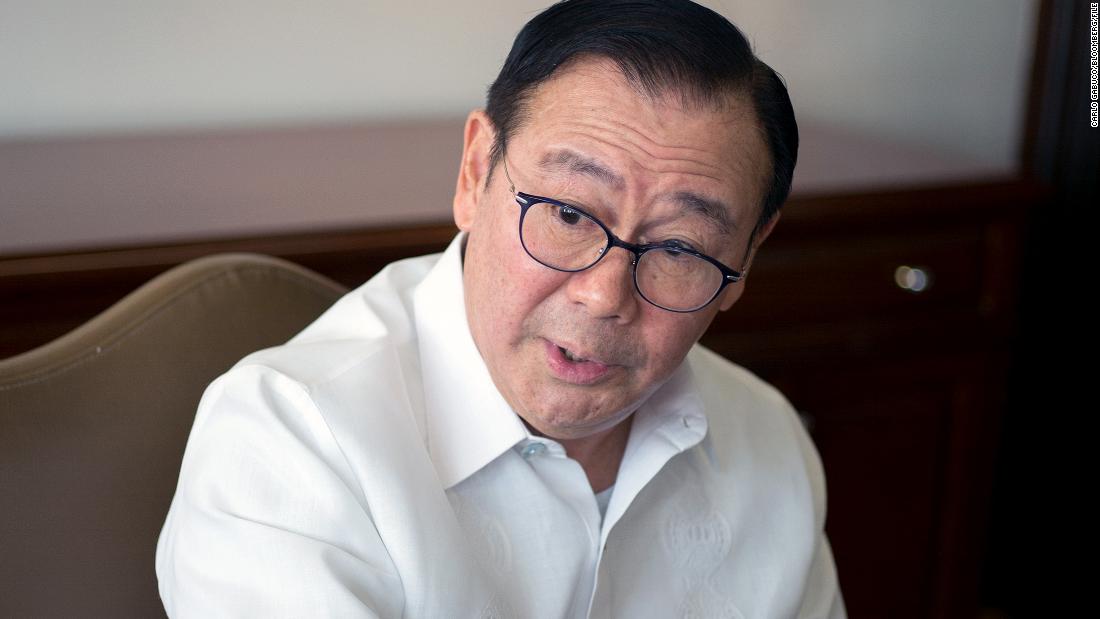 Filipinų užsienio reikalų sekretorius prašo Kinijos „atsikratyti ginčo“ dėl Pietų Kinijos jūros ginčo