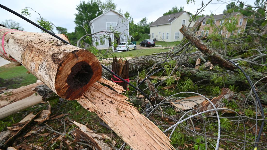 After being pummeled, Southeast US faces the threat of more storms and tornadoes