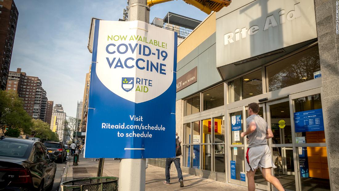 Covid vaccines need to be more accessible for workers who can't easily take time off, expert says. Or the US may face a winter surge