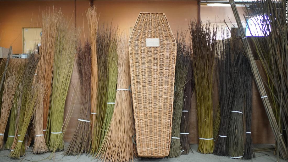 Musgrove Willow Ltd grows 60 varieties of the tree on about 200 acres of farmland in Somerset, England. It produces more than 100 coffins each week, which are organic and biodegradable. 