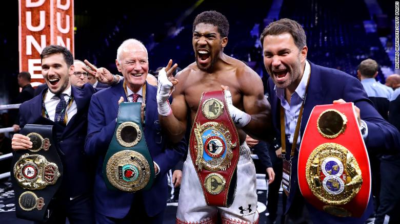 Eddie Hearn: &#39;The razzmatazz is important,&#39; says boxing promoter
