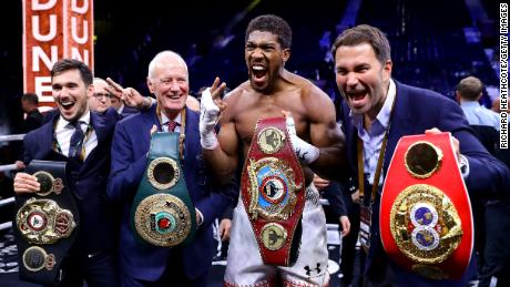 Eddie Hearn: &#39;The razzmatazz is important,&#39; says boxing promoter
