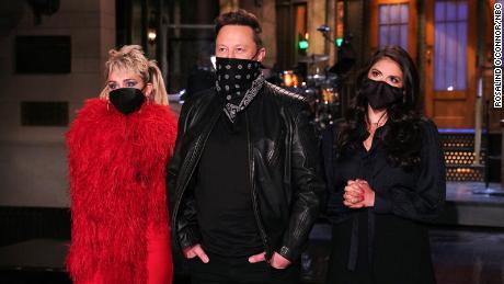 Elon Musk could make fireworks on 'SNL.' Investors are betting on it