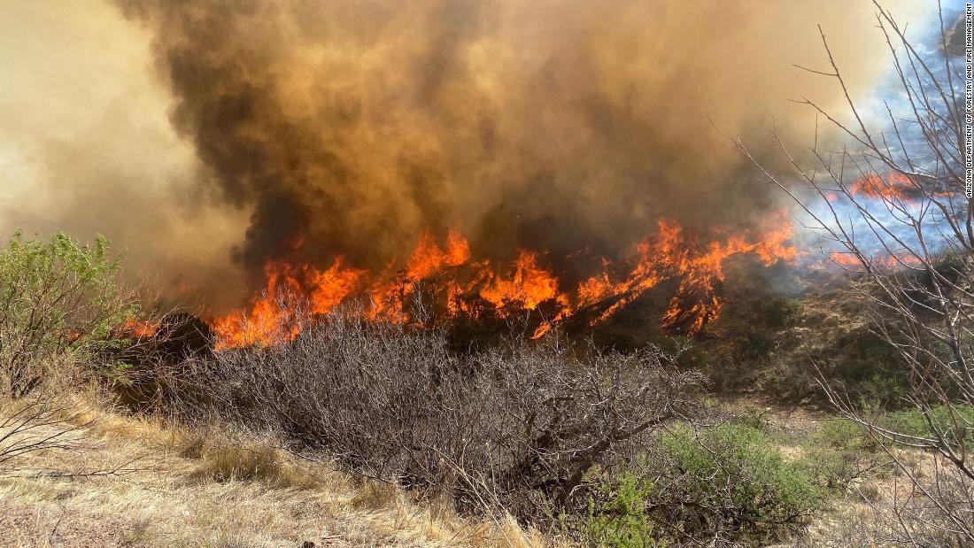 Arizona's Copper Canyon Fire grows to 2,560 acres