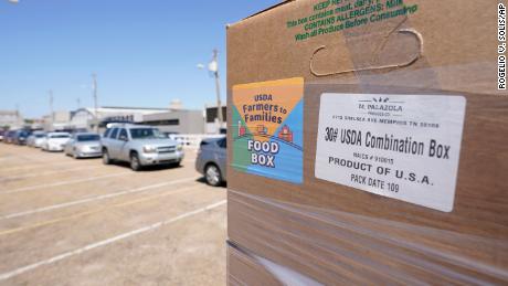 Biden administration winds down Trump&#39;s pandemic food box program