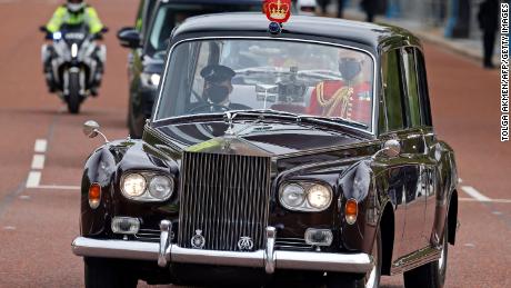 The Imperial State Crown is driven back to Buckingham Palace after the event.