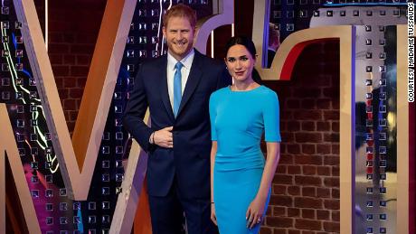 Waxworks of Harry and Meghan