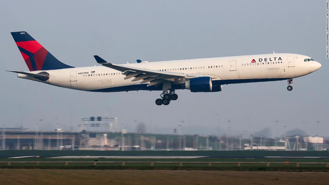 Delta will require vaccines for new employees