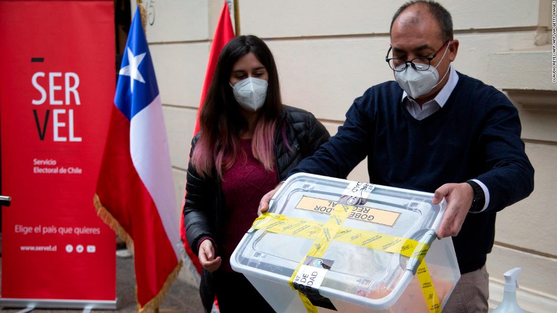 Chile Celebra Elecciones Como Parte Del Proceso Para Renovar Su ...