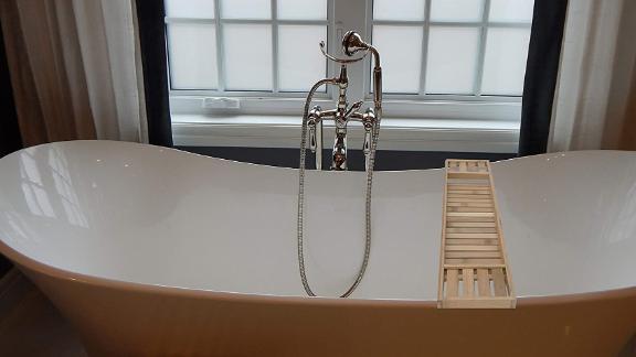 Mind Reader Bamboo Bathtub Caddy 