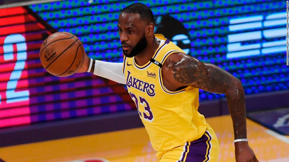 LeBron James hits game-winner as the LA Lakers beat the Golden State Warriors, advance to playoffs