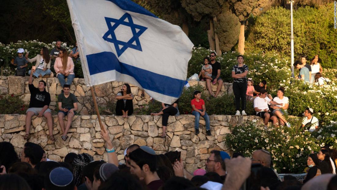 Israelis rally in front of the Prime Minister&#39;s office in Jerusalem, calling for the release of Israeli soldiers and civilians being held by Hamas in Gaza on May 19.