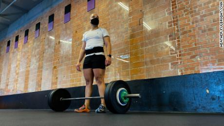 Jermaine Williams s'entraîne dans un gymnase CrossFit cinq fois par semaine.