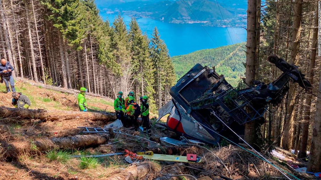  (CNN)At least 12 people have died in a cable car accident in northern Italy Sunday, officials say. A group was riding in a Stresa-Mottarone cable car