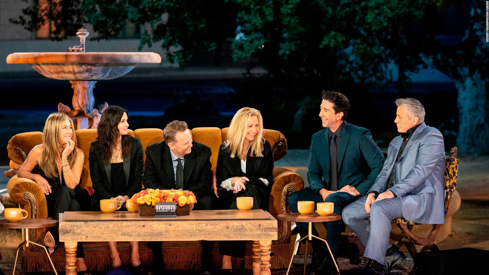 Lisa Kudrow Almost Missed This Touching Friends Reunion Moment Cnn