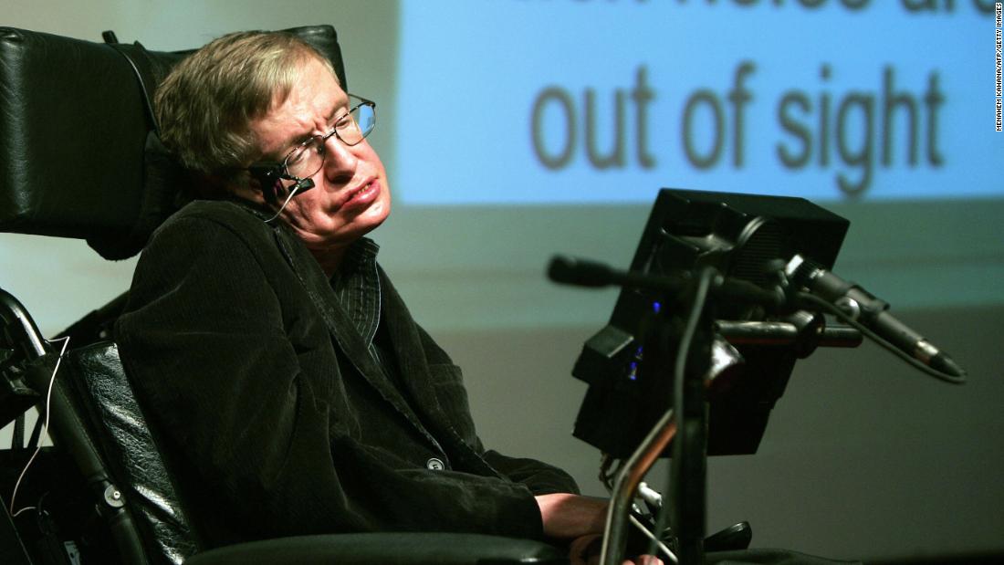 L’archivio e l’ufficio di Stephen Hawking sono stati acquisiti dai giganti della cultura britannica in un accordo fiscale del valore di milioni