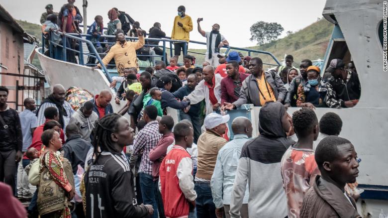 Mount Nyiragongo volcano: 400,000 people flee Goma after authorities ...