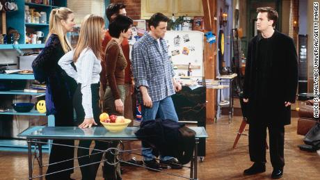 Matthew Perry says he had major anxiety while filming 'Friends' -- and nobody else knew - CNN