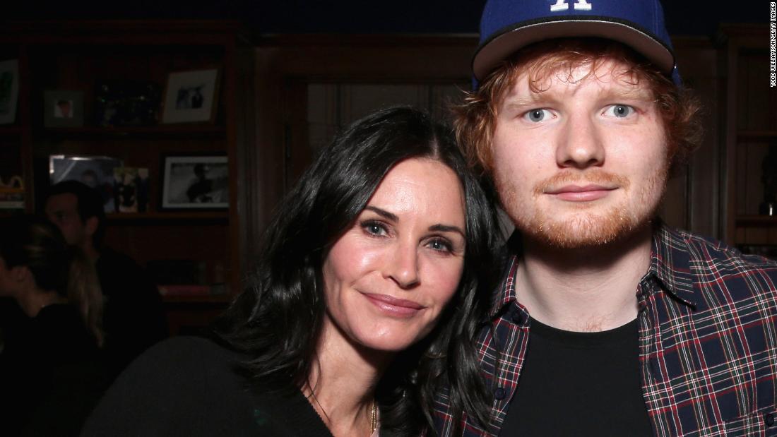 Courteney Cox recreates 'Friends' dance routine with Ed Sheeran - CNN