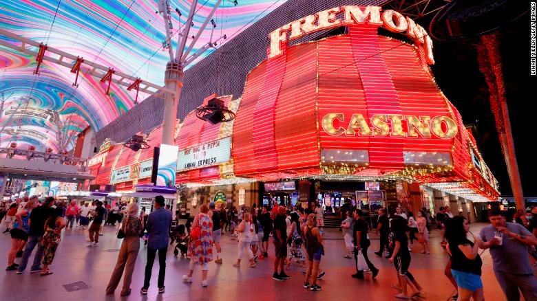 Las Vegas fully reopens to 100 percent capacity 